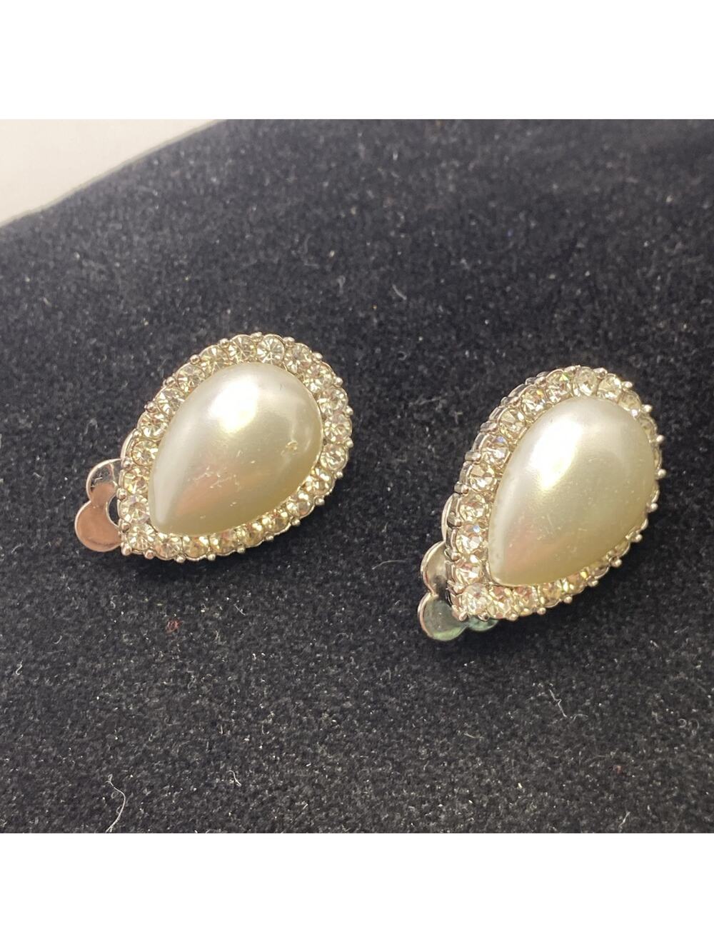 Womens Silver Rhinestone Clip On EarringS